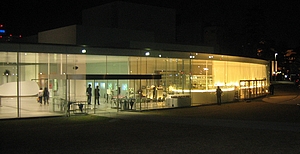 21世紀美術館夜景.jpg